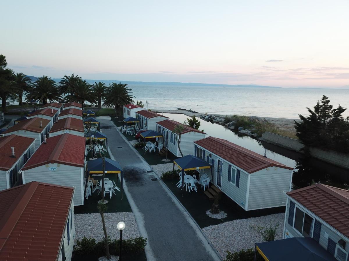 Happy Camp Mobile Homes In Castello Camping & Summer Resort Néos Marmarás Exterior foto